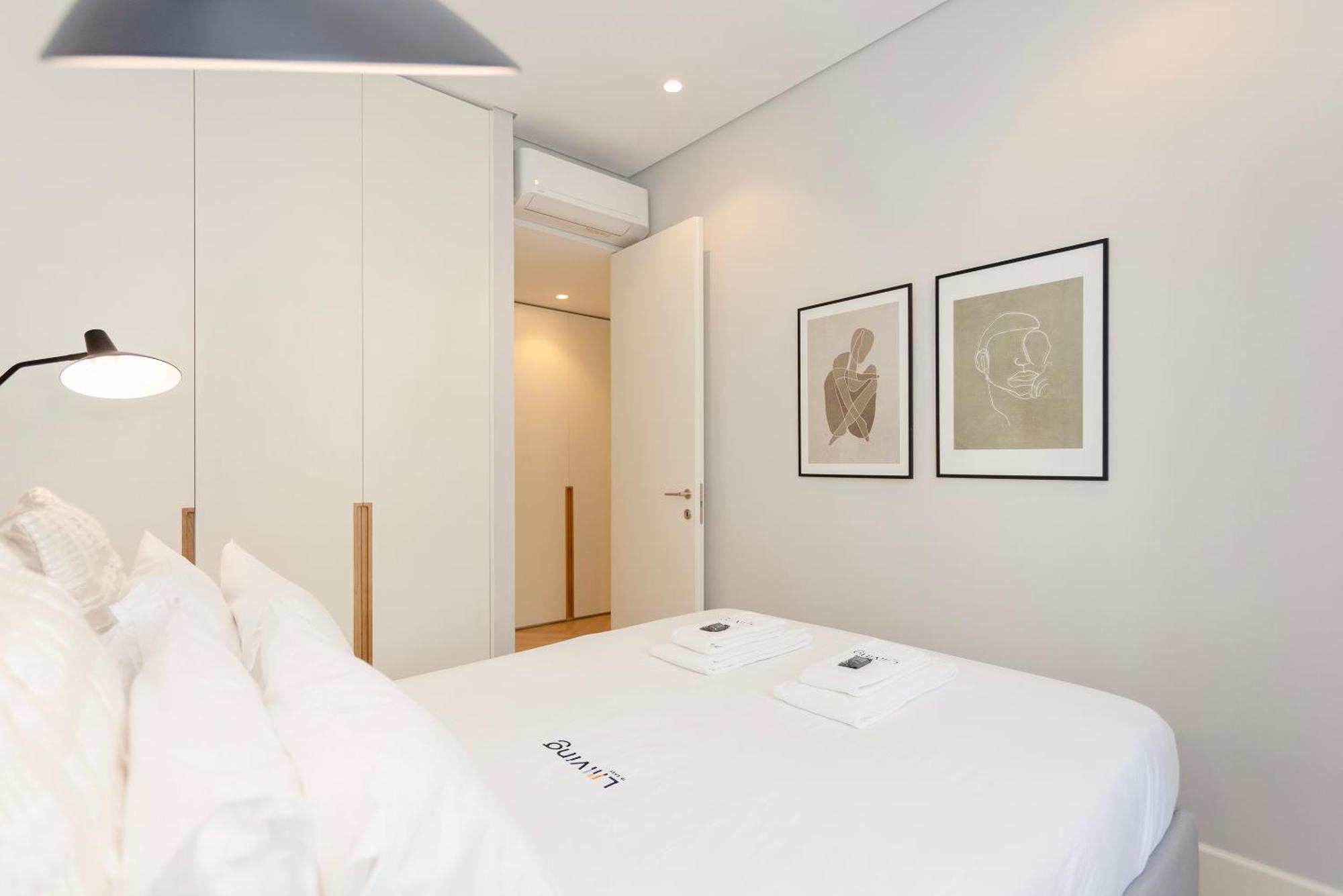 Liiiving In - Luxury Design Apartment *