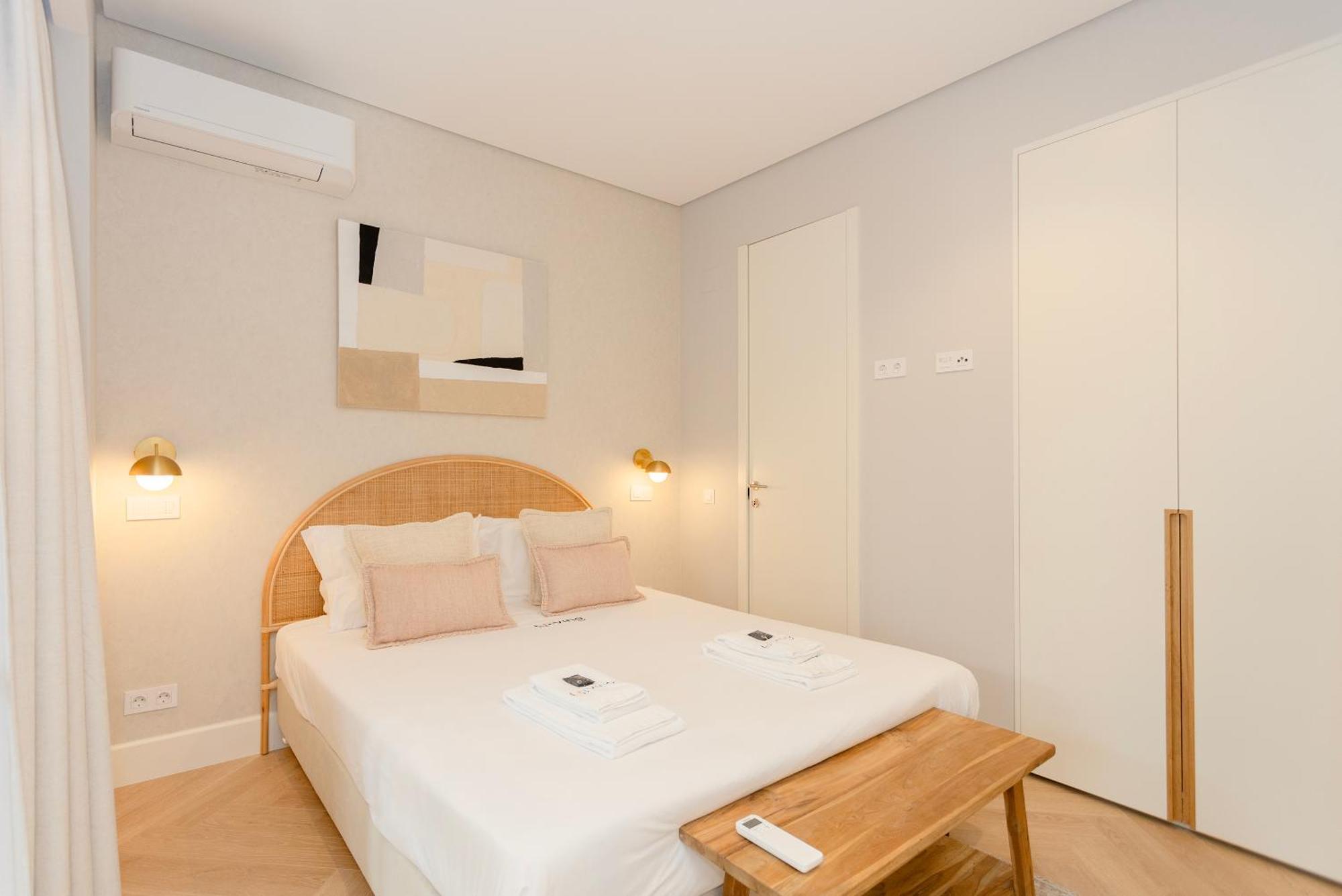 Liiiving In - Luxury Design Apartment *